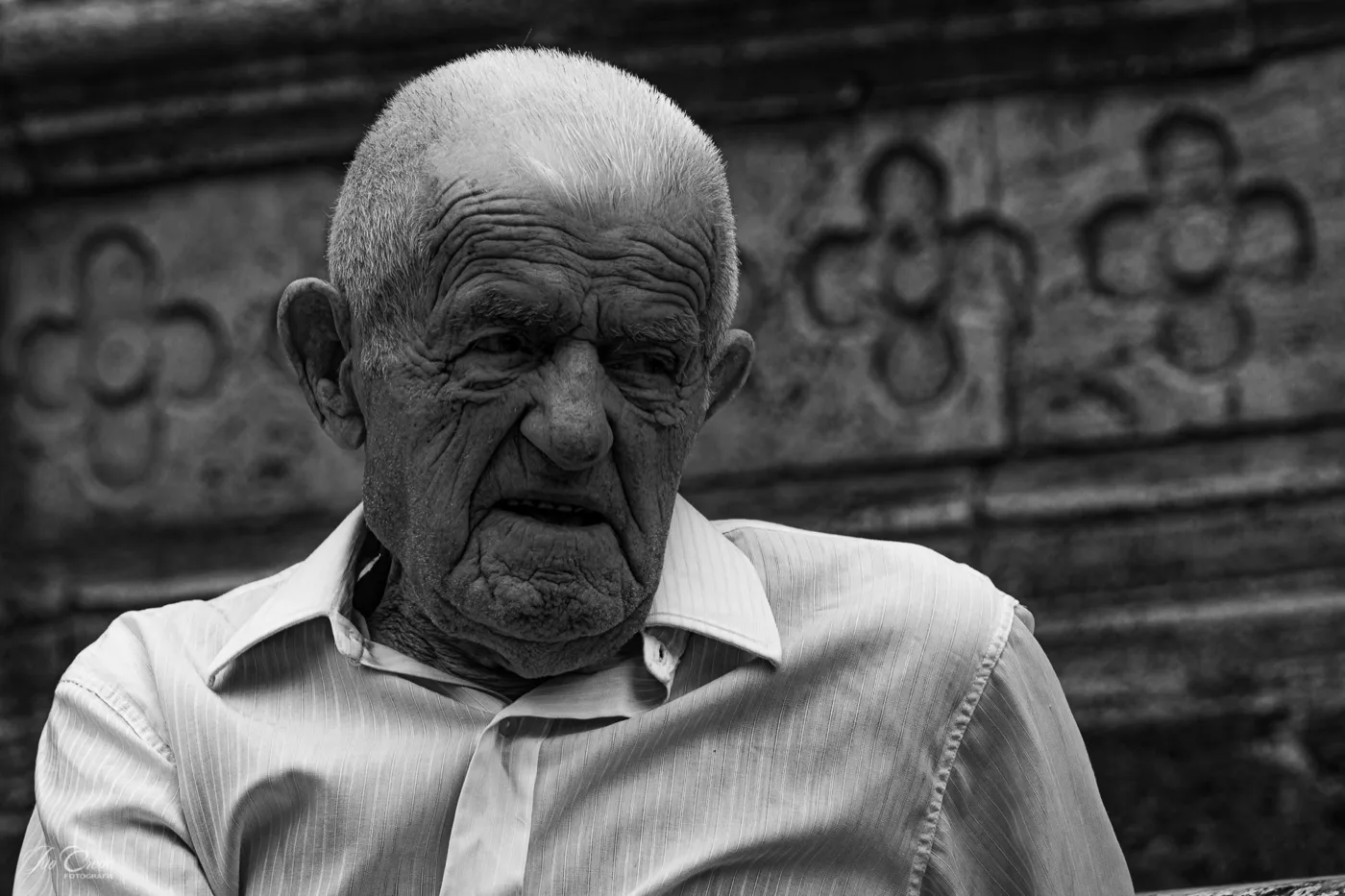 Zwart-witportret van een oudere Toscaanse man